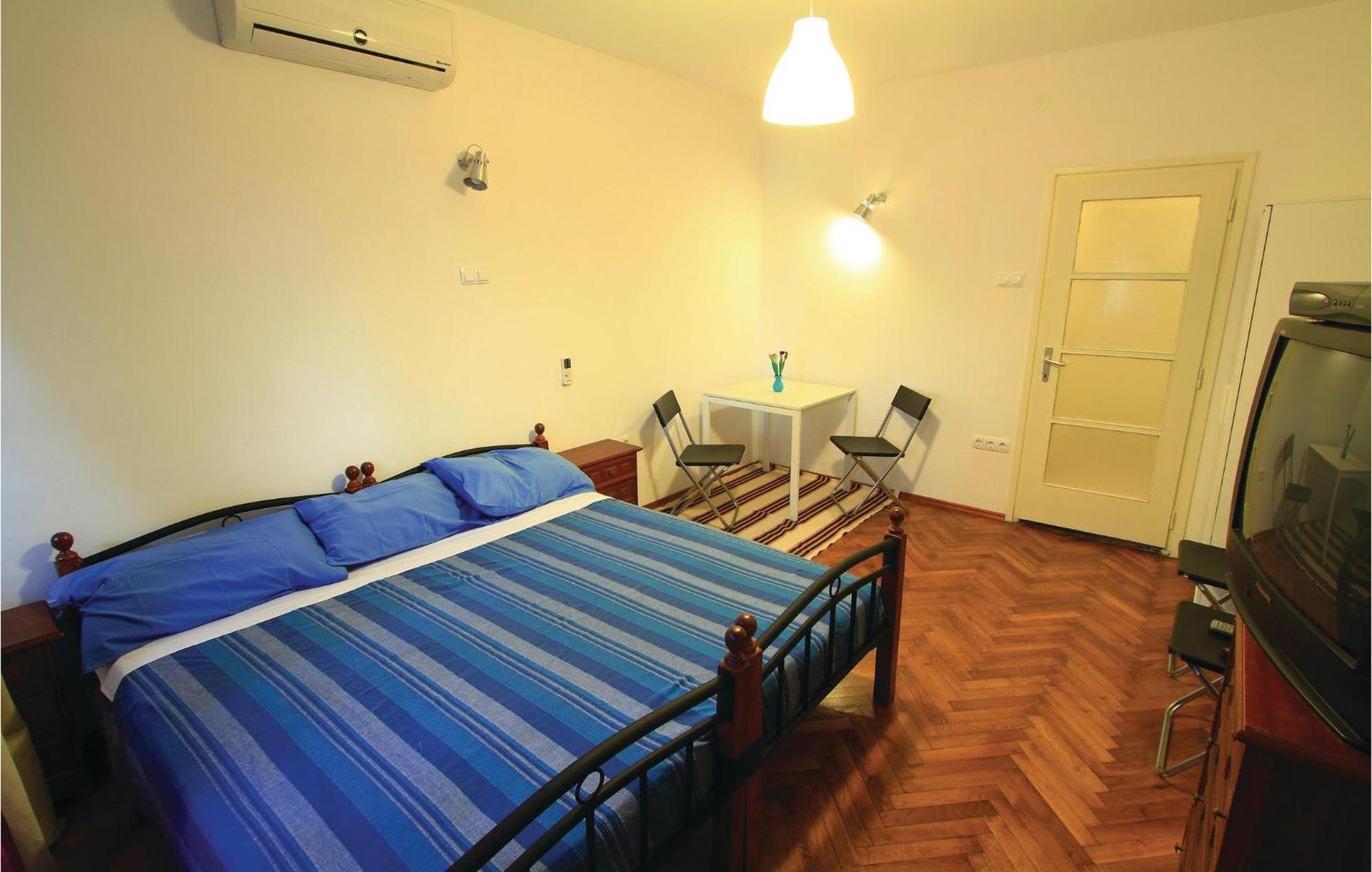 1 Bedroom Awesome Apartment In พูลา ภายนอก รูปภาพ